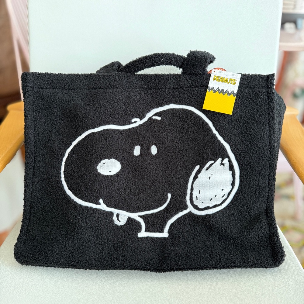 Peanuts black teddy bag large